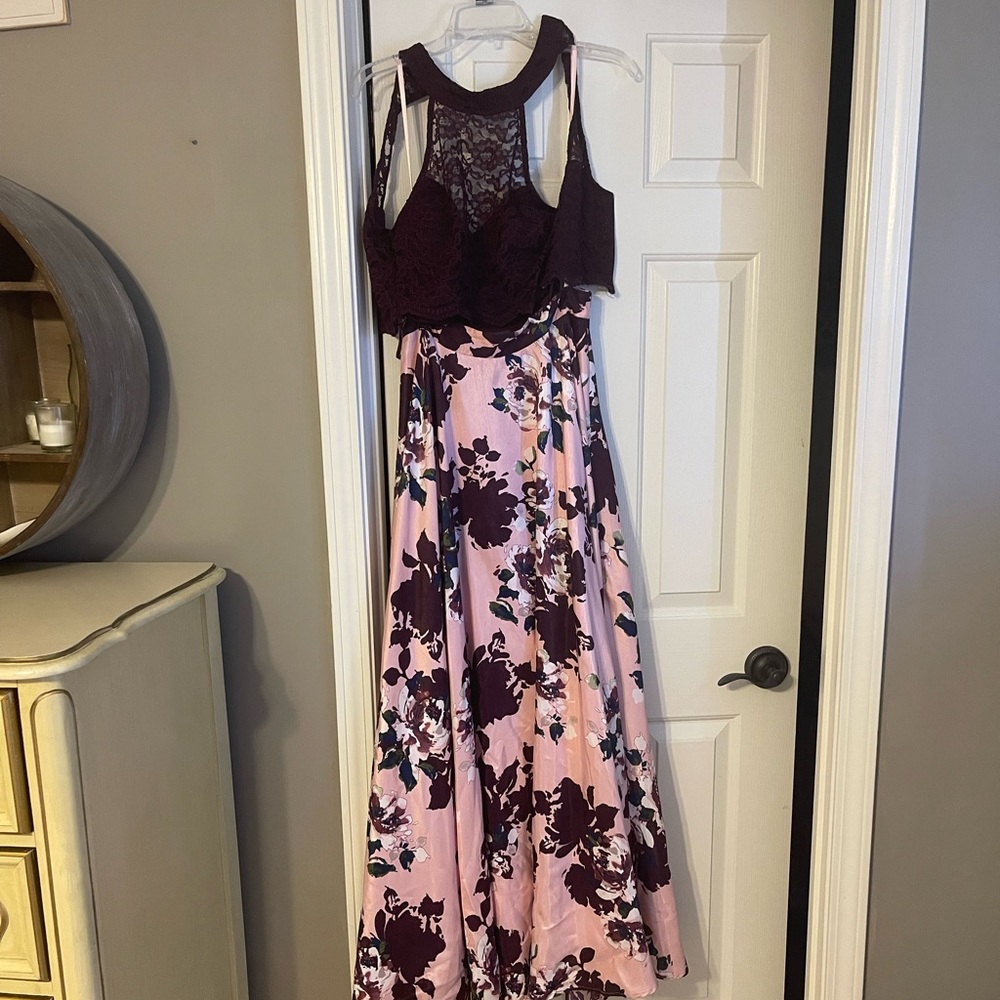 Women’s Prom Dress